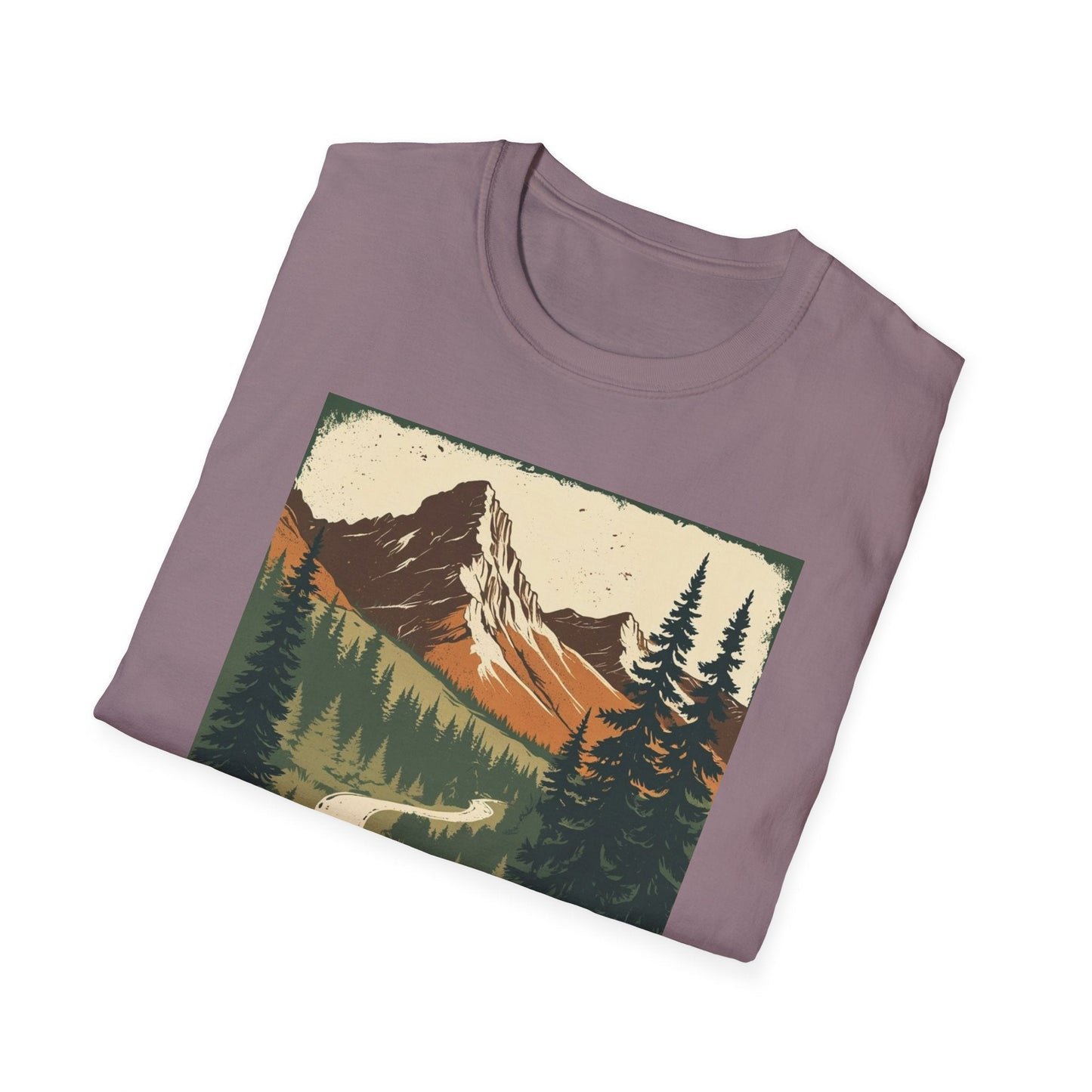 Montana Nature Tee – Softstyle Vintage Shirt for Hikers & Travelers