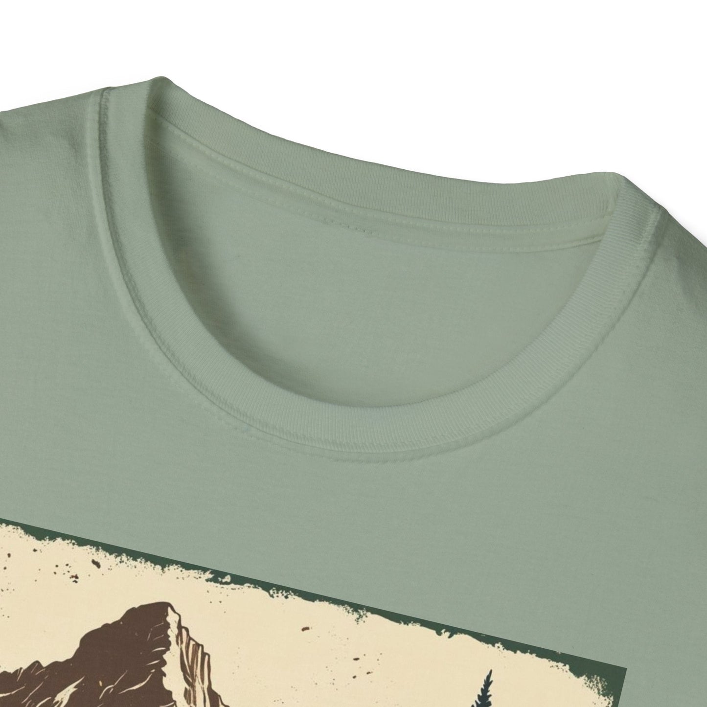 Montana Nature Tee – Softstyle Vintage Shirt for Hikers & Travelers