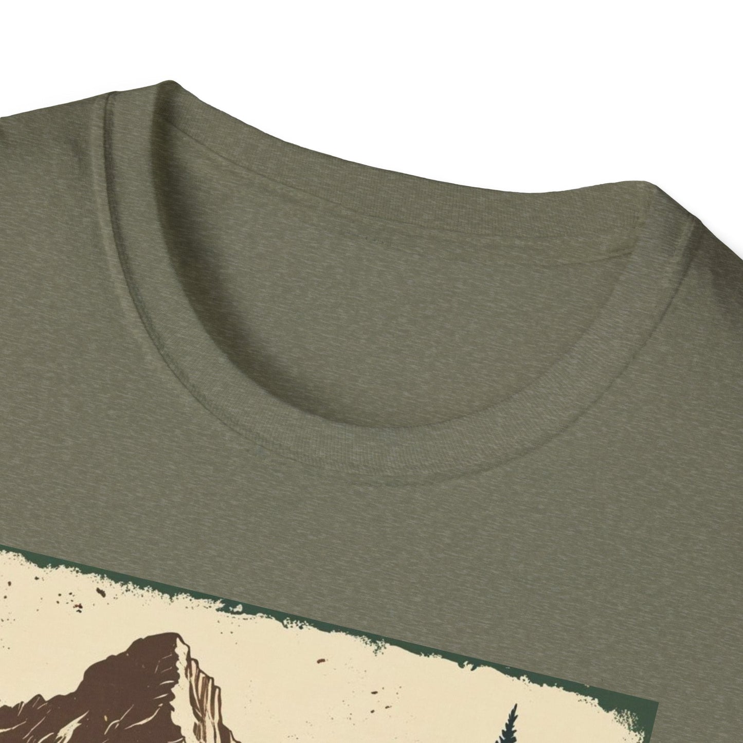 Montana Nature Tee – Softstyle Vintage Shirt for Hikers & Travelers