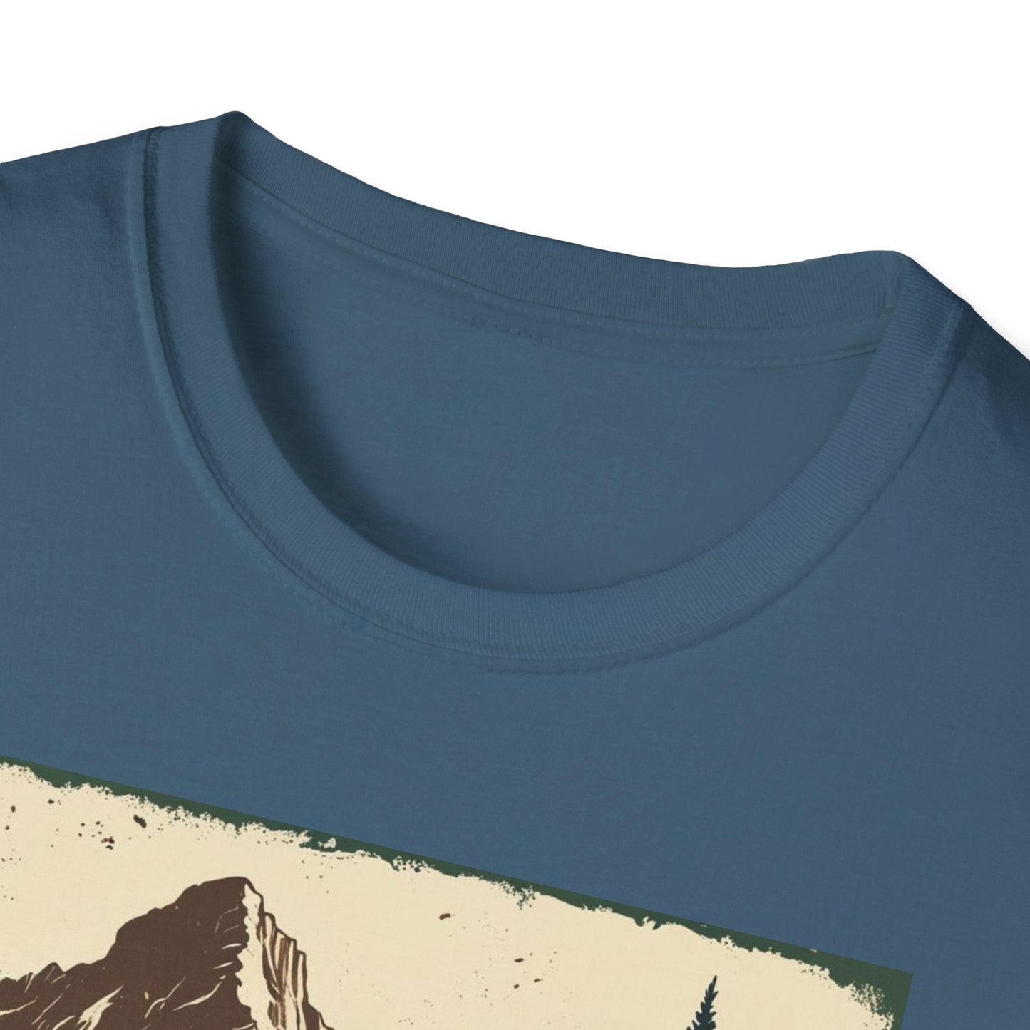 Montana Nature Tee – Softstyle Vintage Shirt for Hikers & Travelers